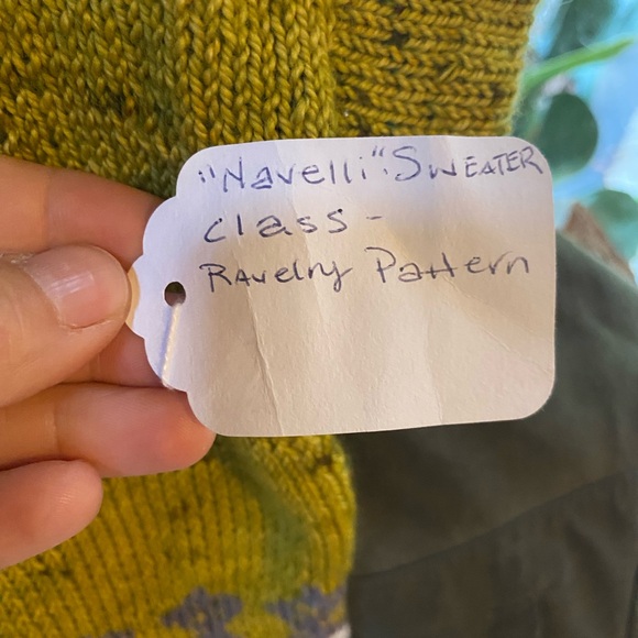 Navelli Sweater Hand Knit - Picture 6 of 6